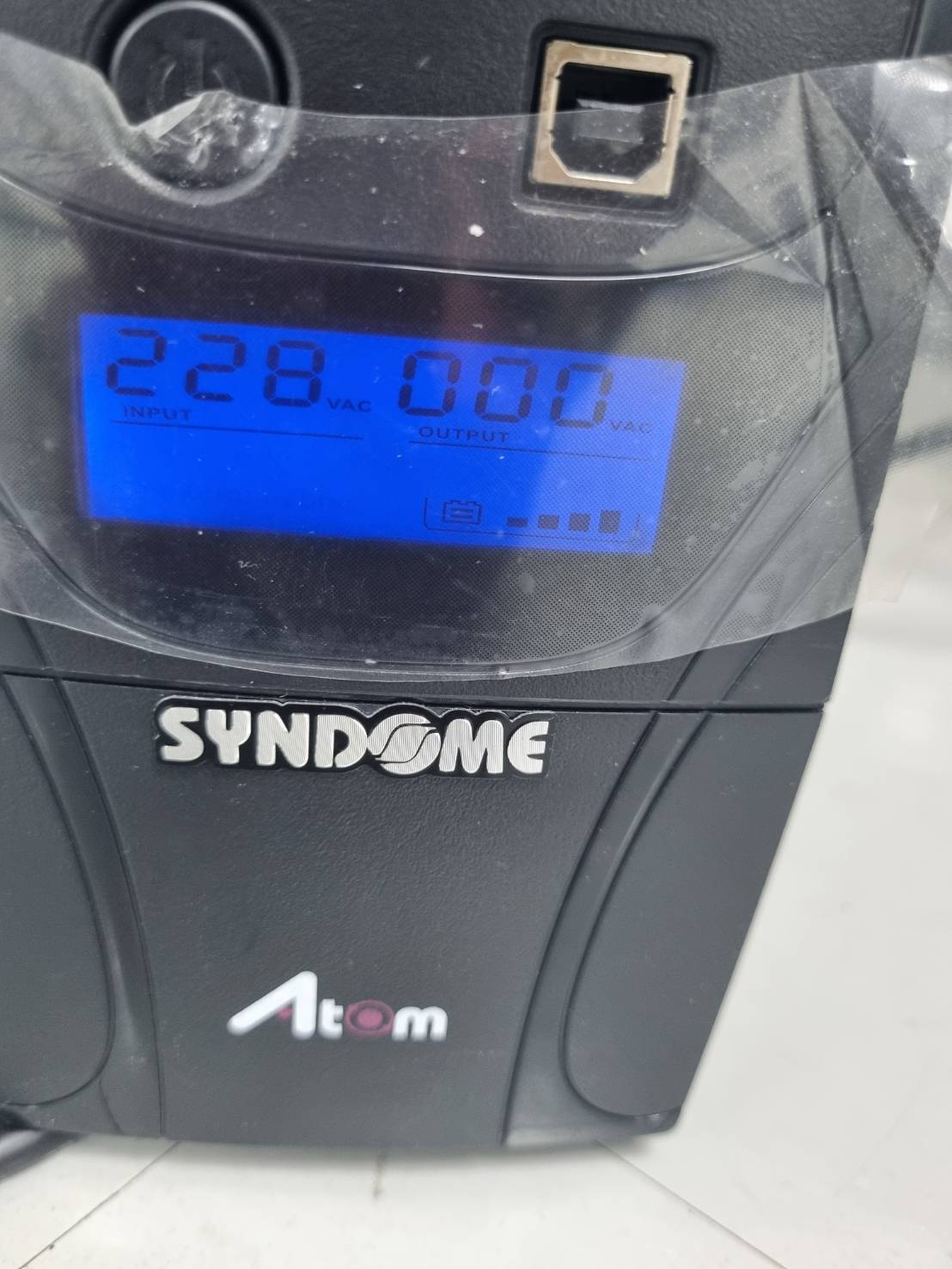 UPS (เครื่องสำรองไฟฟ้า) SYNDOME ATOM-800I LCD มือสอง