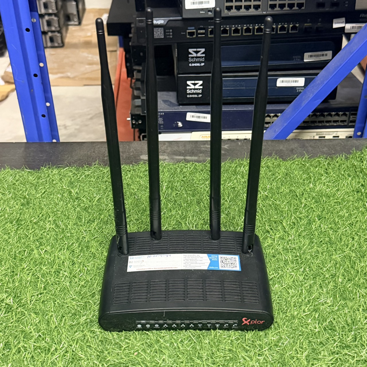 True XPLOR RN104VR5GC-2T2R-2S-A6abi Wireless Dual Band Gigabit Router