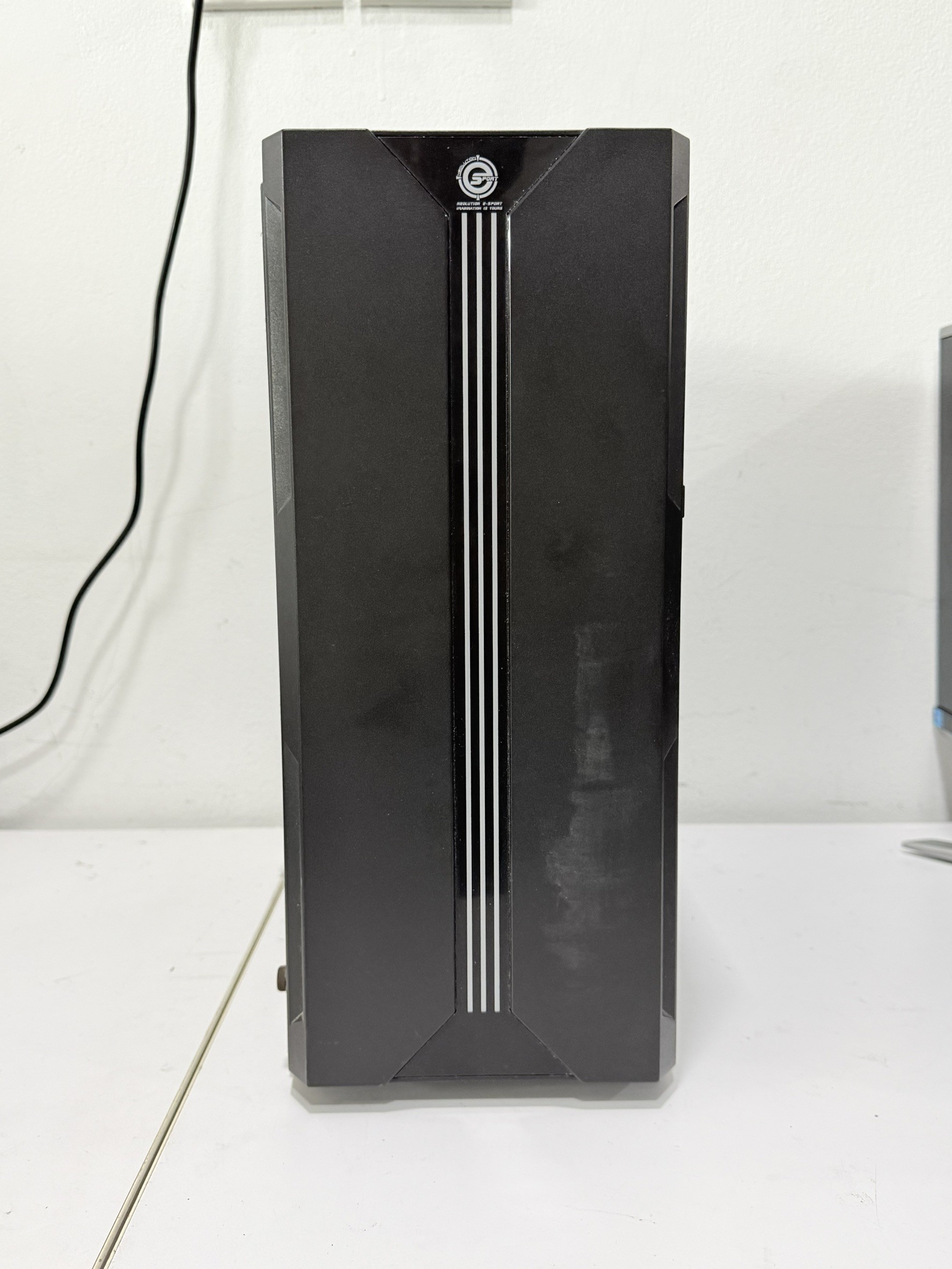 Neolution E Sport Arrow V2 (A8-6600K/RAM 4GB/SSD 128GB/HDD 250GB*2/Geforce 1GB)