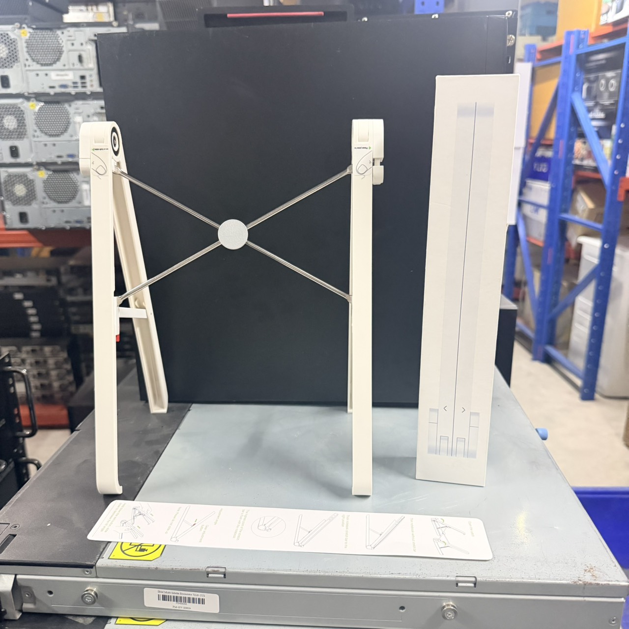แท่นวางโน๊ตบุ๊ค LUMI Laptop Stand Size 288x46x30mm