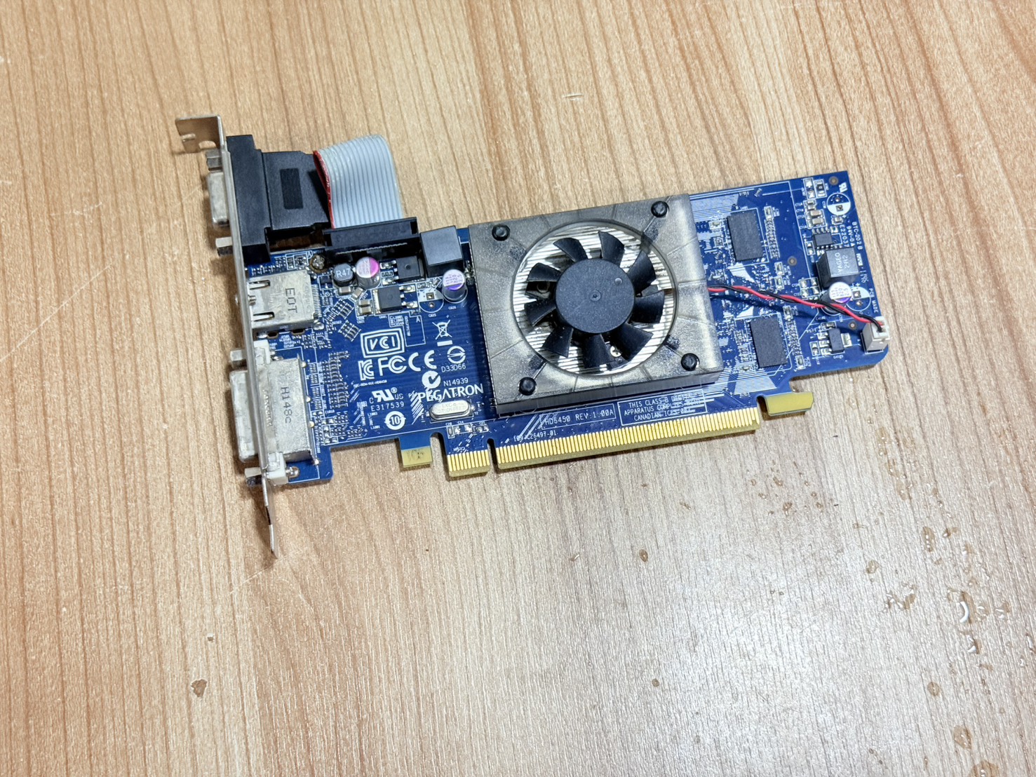 ขาย การ์ดจอ VGA (การ์ดแสดงผล) AMD Radeon HD 5450 512MB