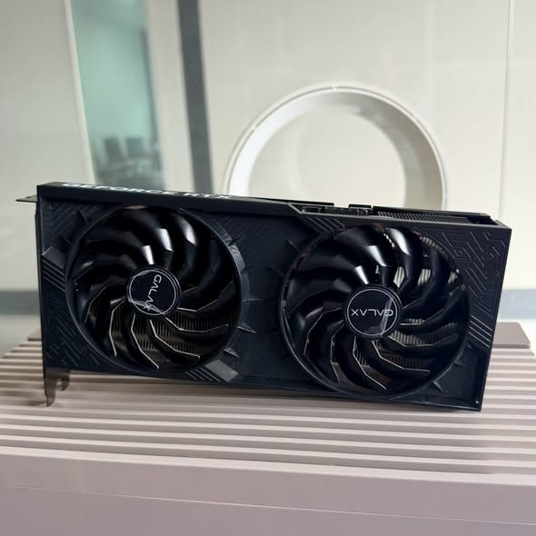 Galax RTX 4070 1-Click OC X2 12GB GDDR6X *** ประกัน JIB 12/07/2027