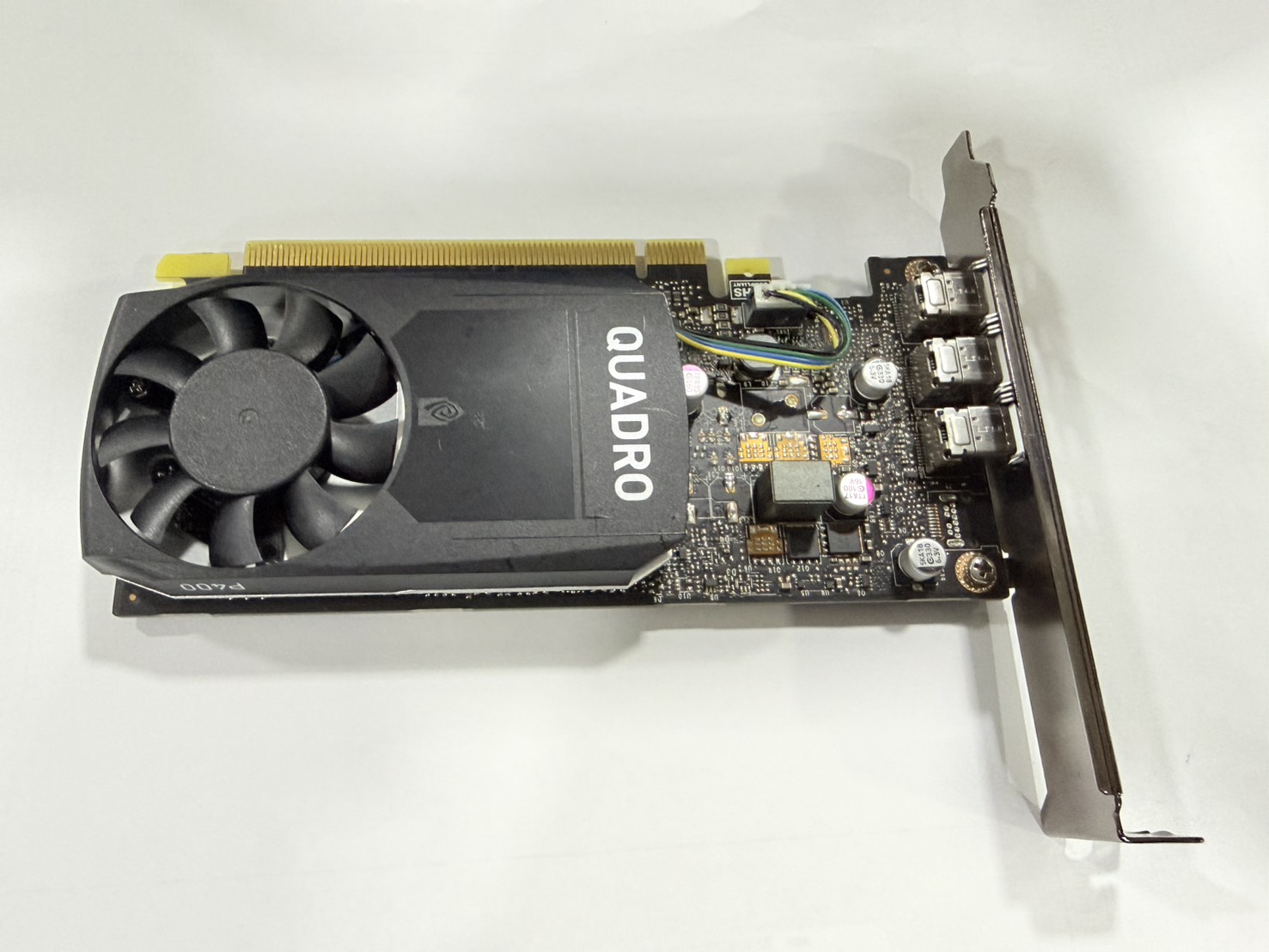 ขาย การ์ดจอ Nvidia Quadro P400 2GB GDDR5 (64-bit)