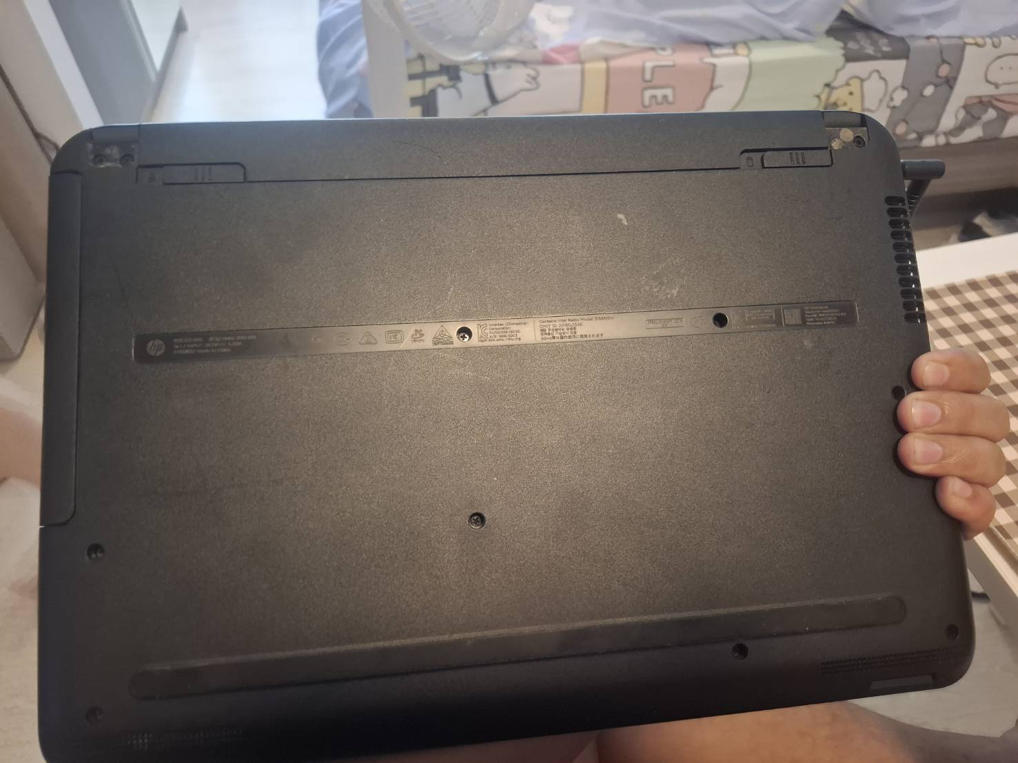 ขาย notebook hp แบตเสีย จอมีตำหนิ รูปที่ 2