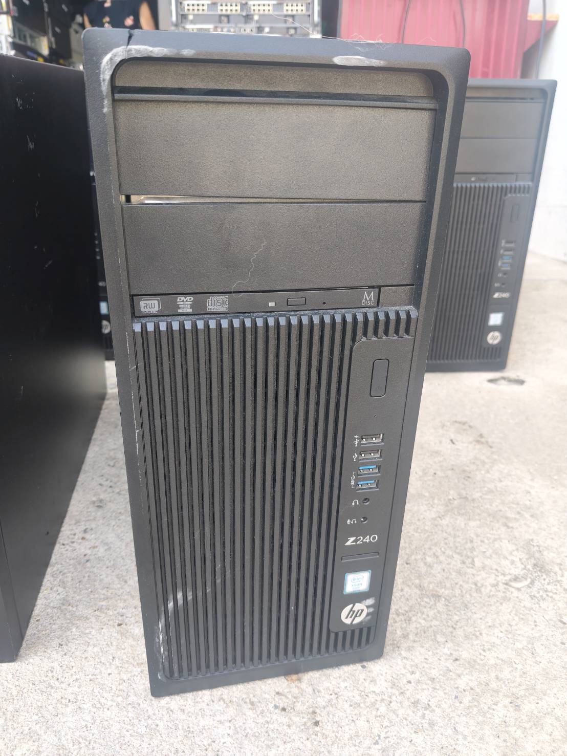 ขาย HP workstation z240 e3-1240v5 ram 16GB ssd 512GB  nvidia k2200