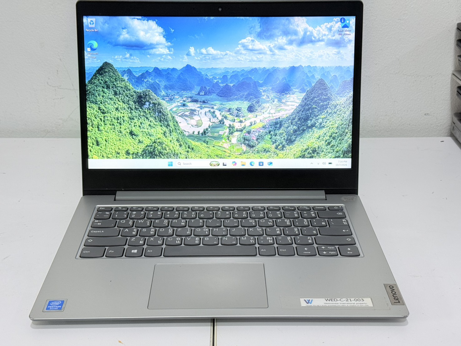 ขาย Lenovo Ideapad 1-14IGL05(N5030/4GB/M.2 256GB)No Adapter สุขภาพแบตเตอรี่ที่ 83% จอรอย keyboard
