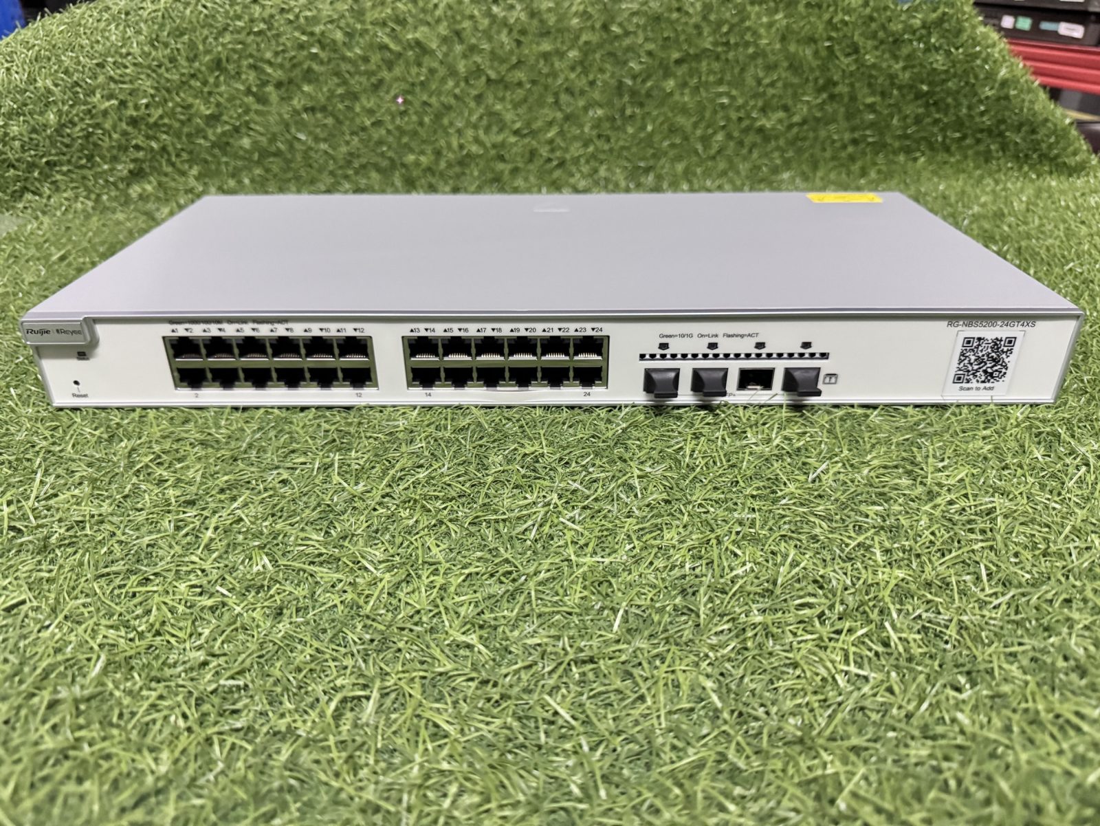 ขาย Ruijie RG-NBS5200-24GT4XS 24-Port