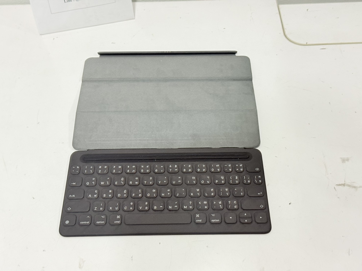 ขาย คีย์บอร์ด (เชื่อมต่อผ่าน Smart Connector ของ iPad)iPad Smart Keyboard-Thai(Model A1829)